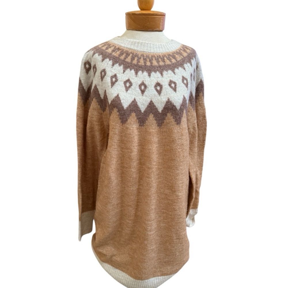 Vera Moda woman's sweater dress/long-sweater. Woman's Med. .